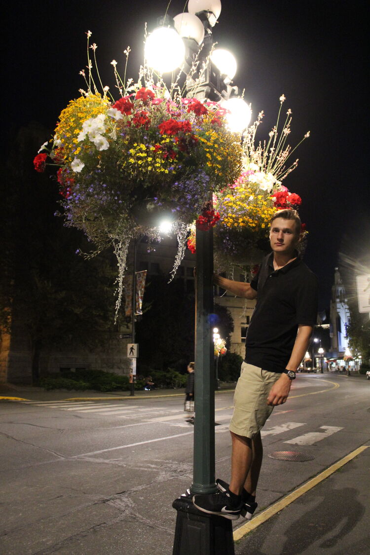  ,   Vlad, 27 ,   ,   