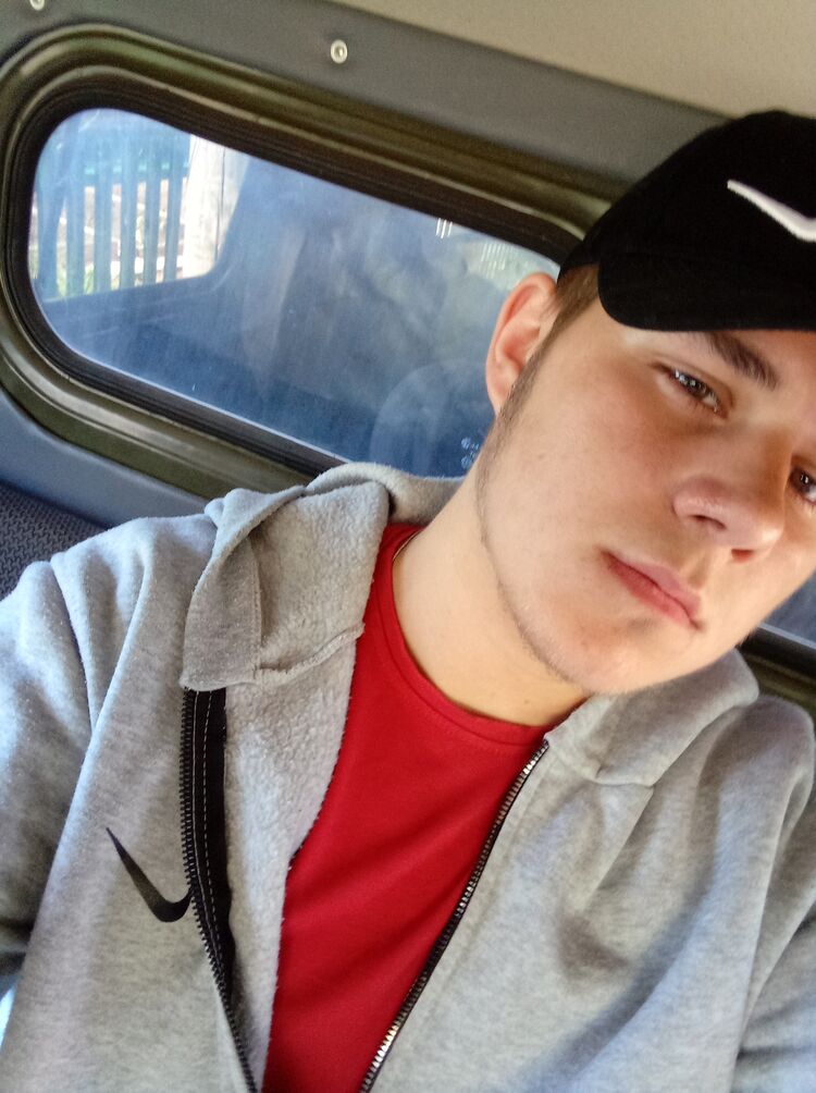  44632542  Oleg, 19 ,    