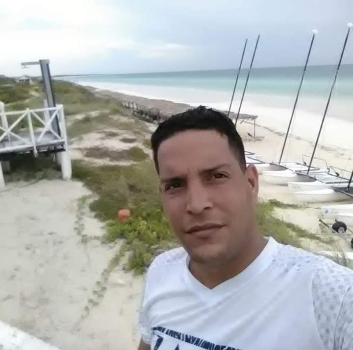  ,   Elvis, 35 ,   ,   , c , 