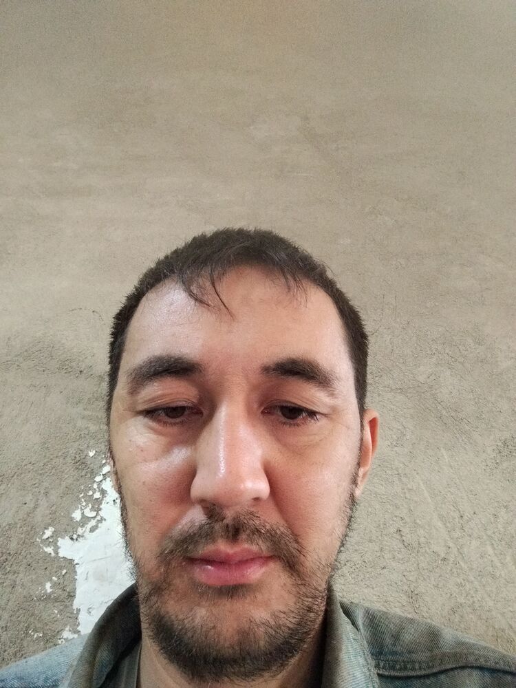 46727172  , 37 ,    