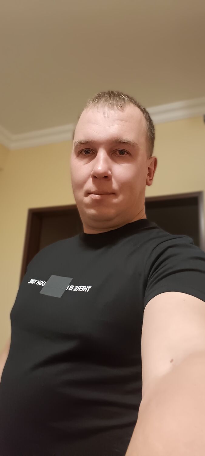  49669392  Viktor, 40 ,    