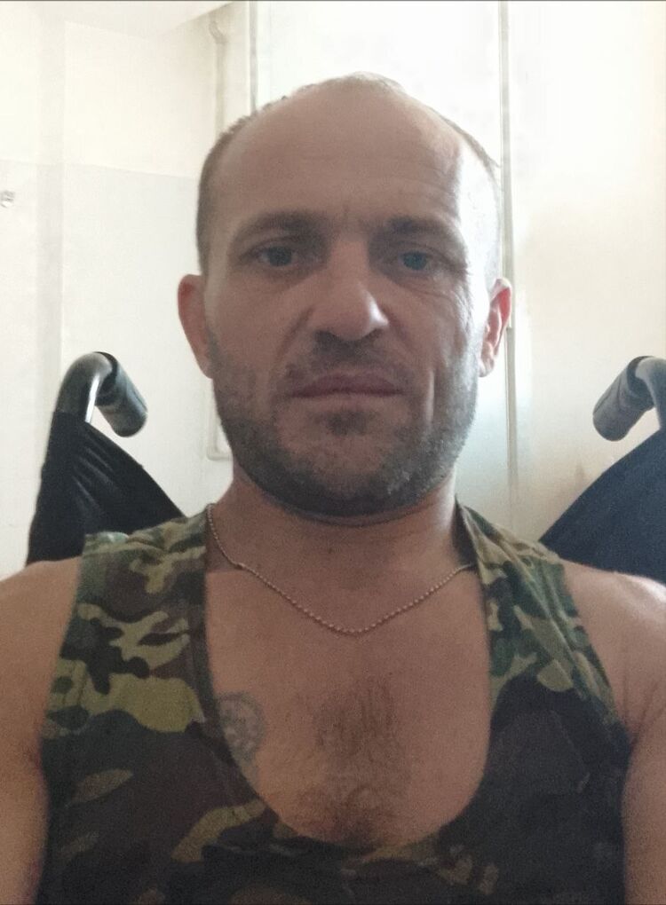  42213072  , 46 ,    