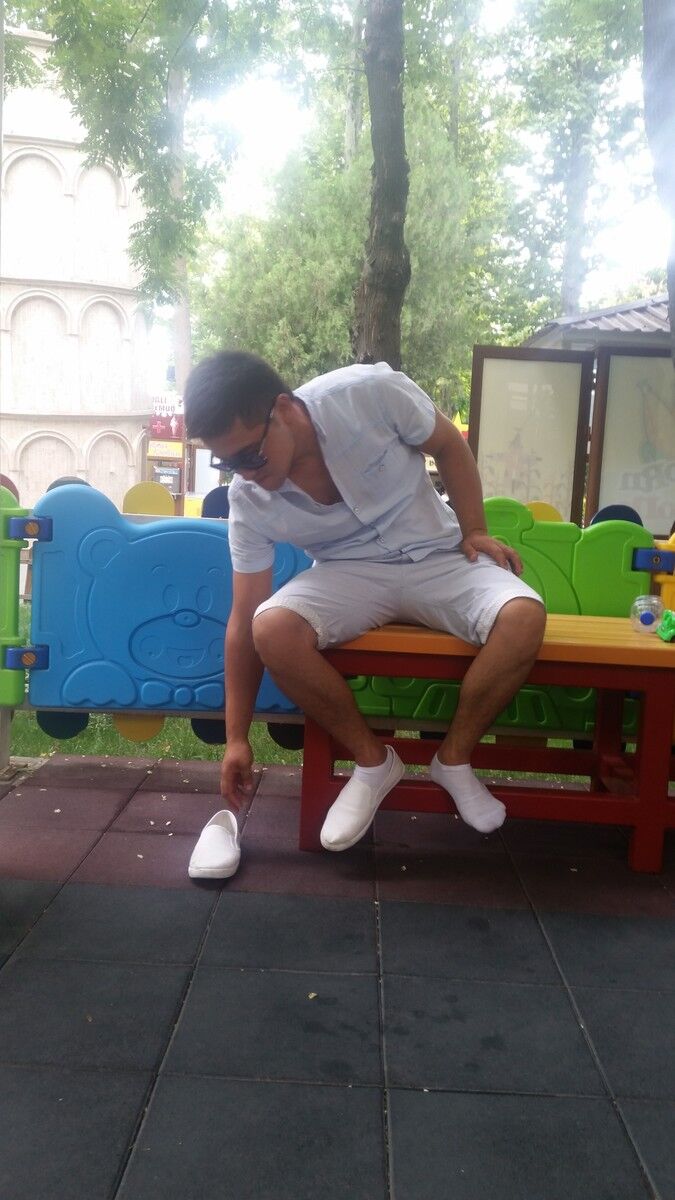  9725922  Zohiddin, 33 ,    