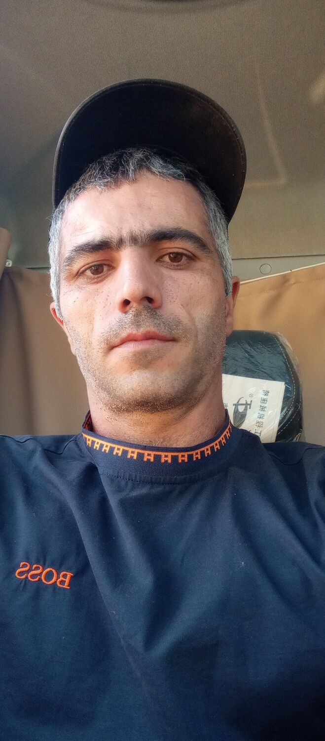  44953292  , 37 ,    