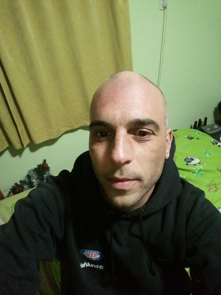  ,   Vladimir, 42 ,   , 