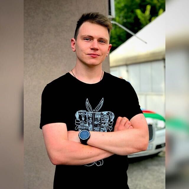  53043782  Vladjslav, 26 ,    