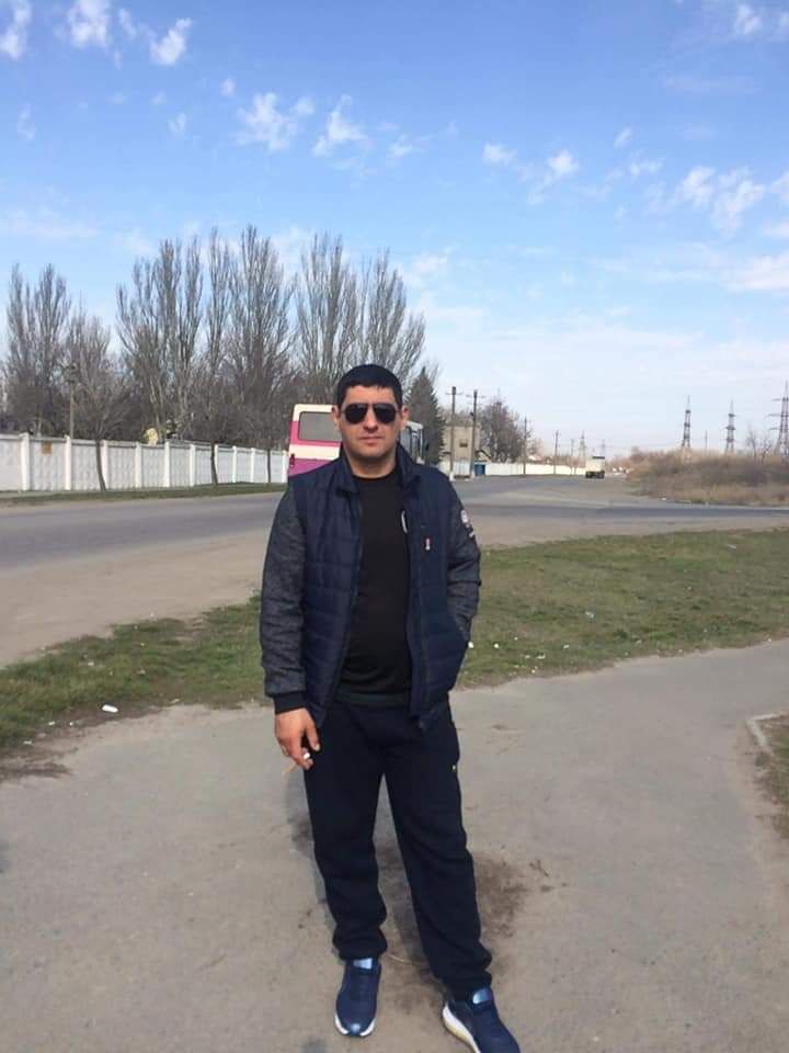  22650872  Irakli, 44 ,    