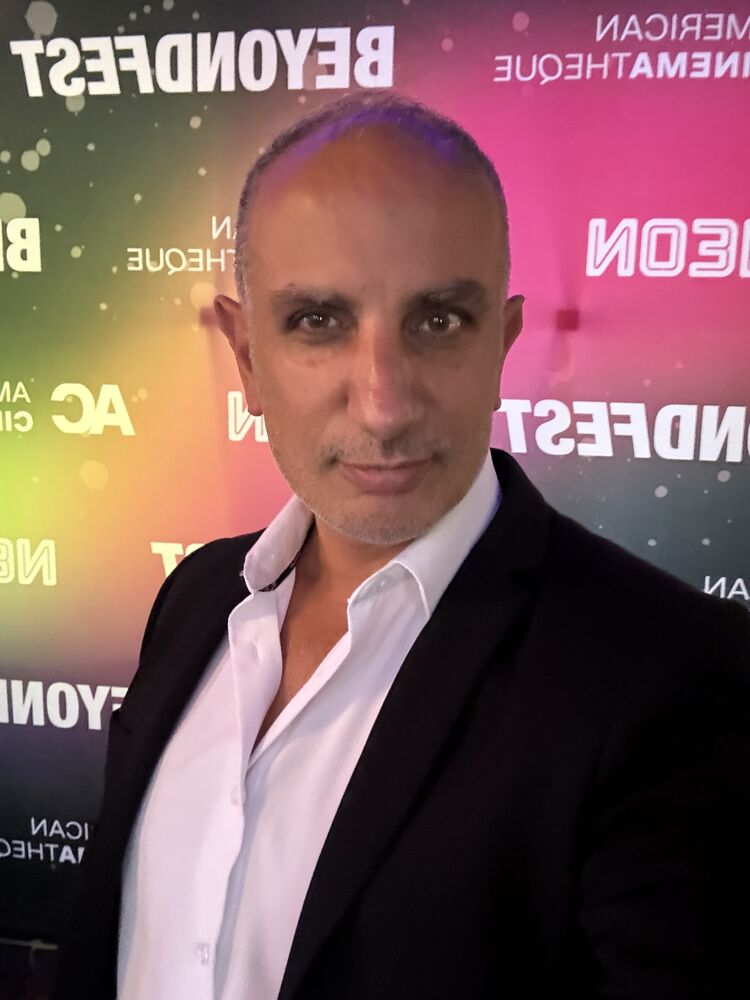  46676592  Gokhan, 47 ,    Beverly Hills