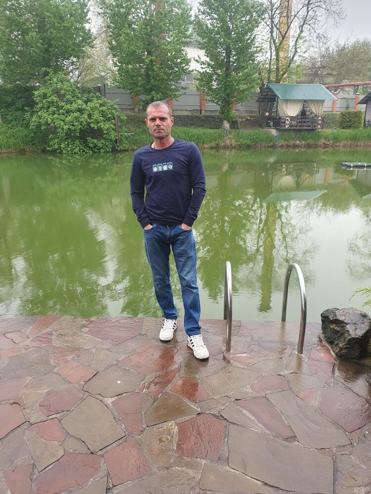  35949782  , 43 ,    
