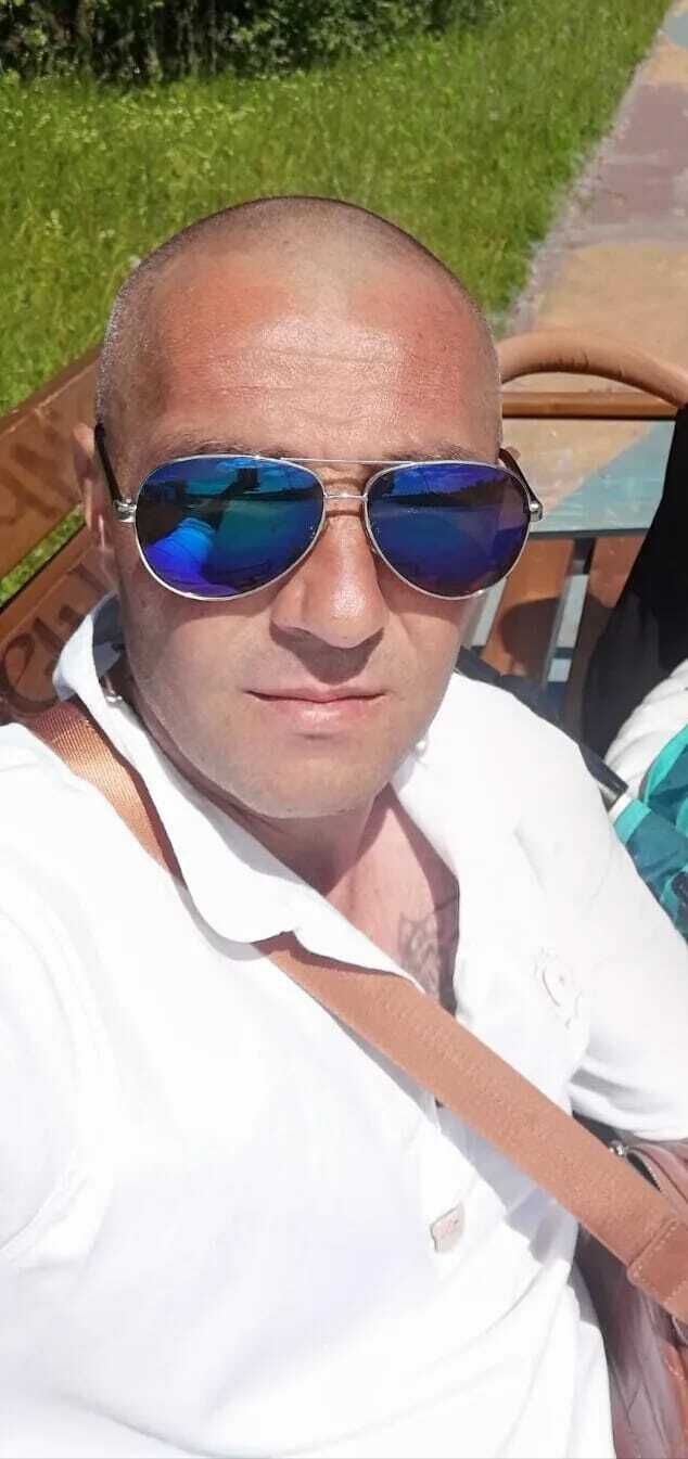  44349862  , 41 ,     