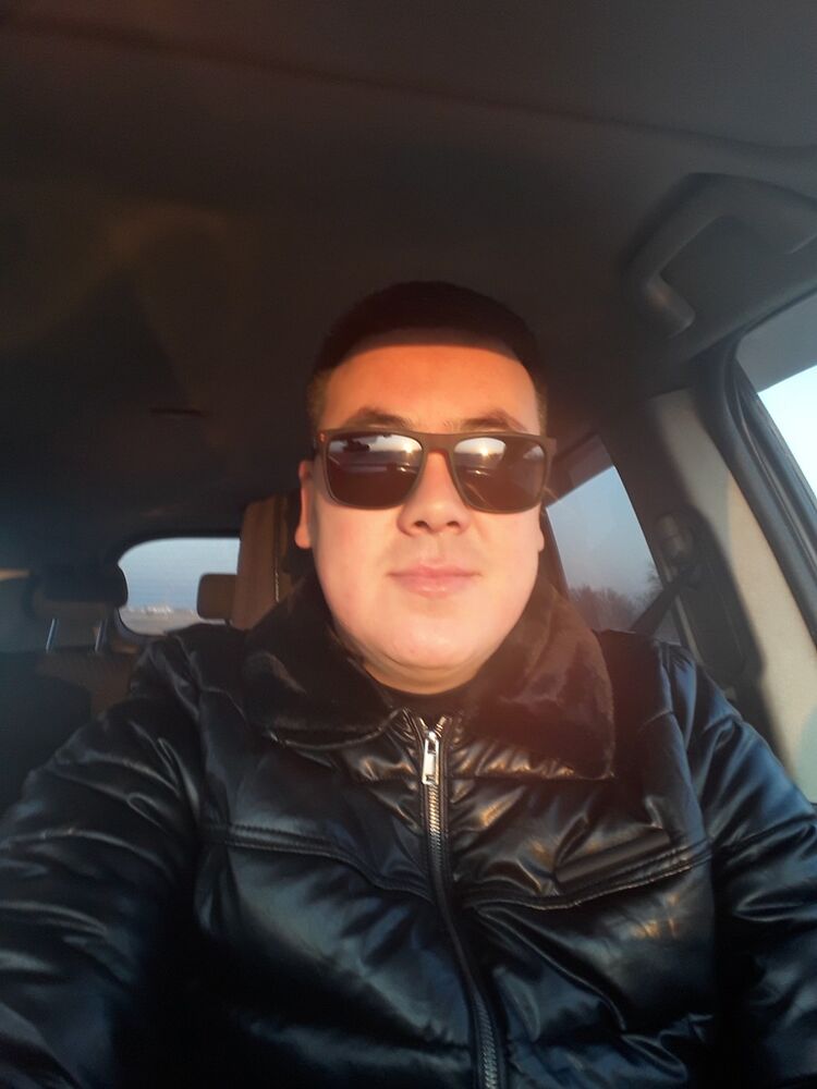  ,   Daulet, 37 ,   ,   , c , 