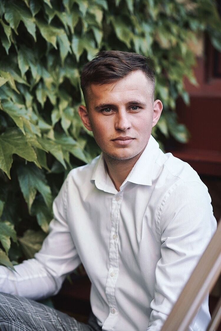  20538382  Stepan, 29 ,    Brzesko