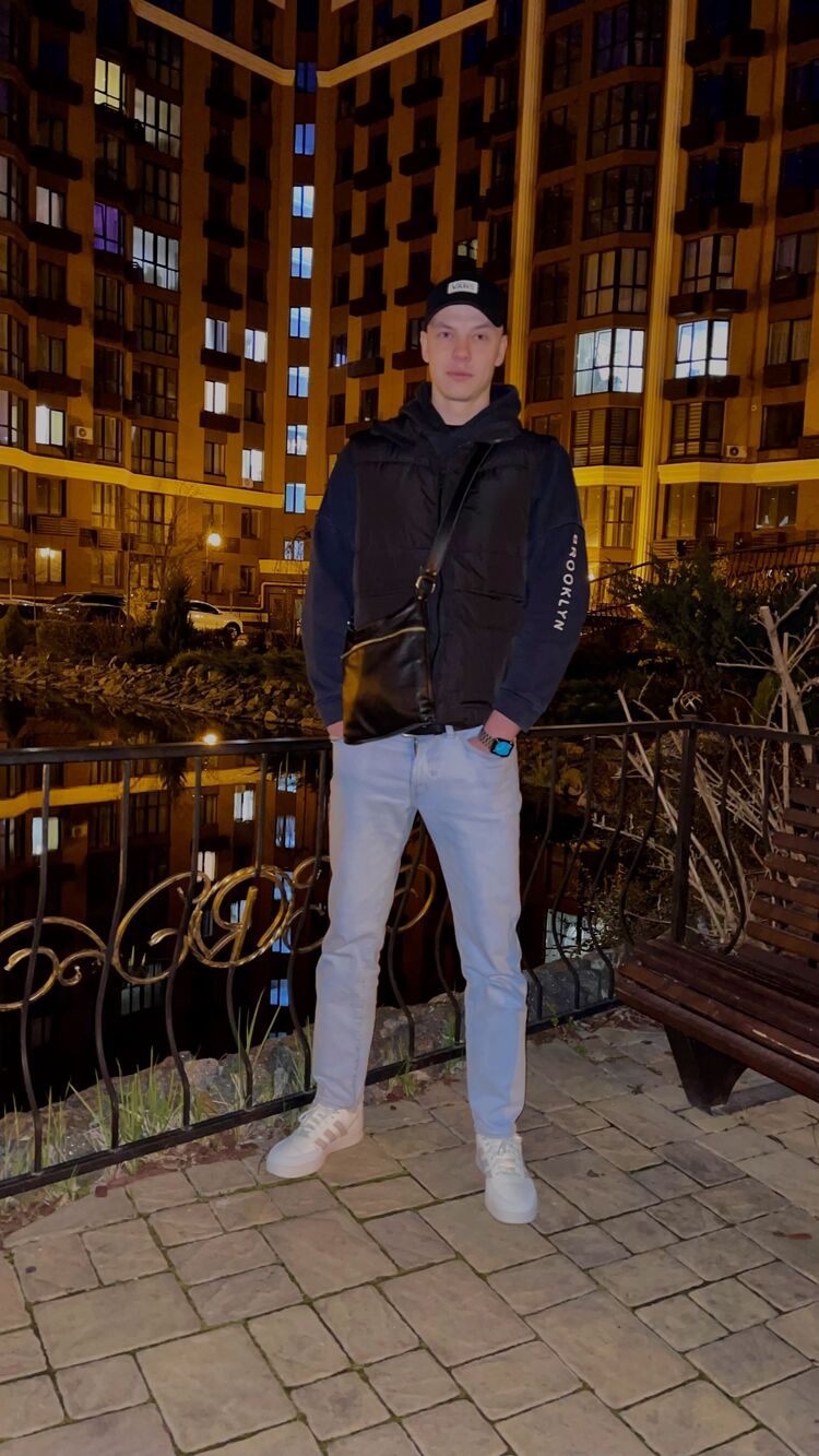  45376282  Vlad, 28 ,    