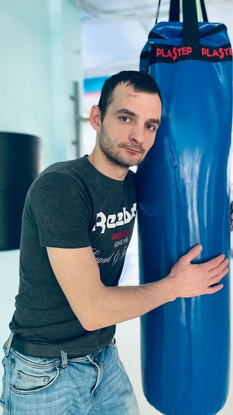  ,   Artyom, 35 ,   ,   , c 
