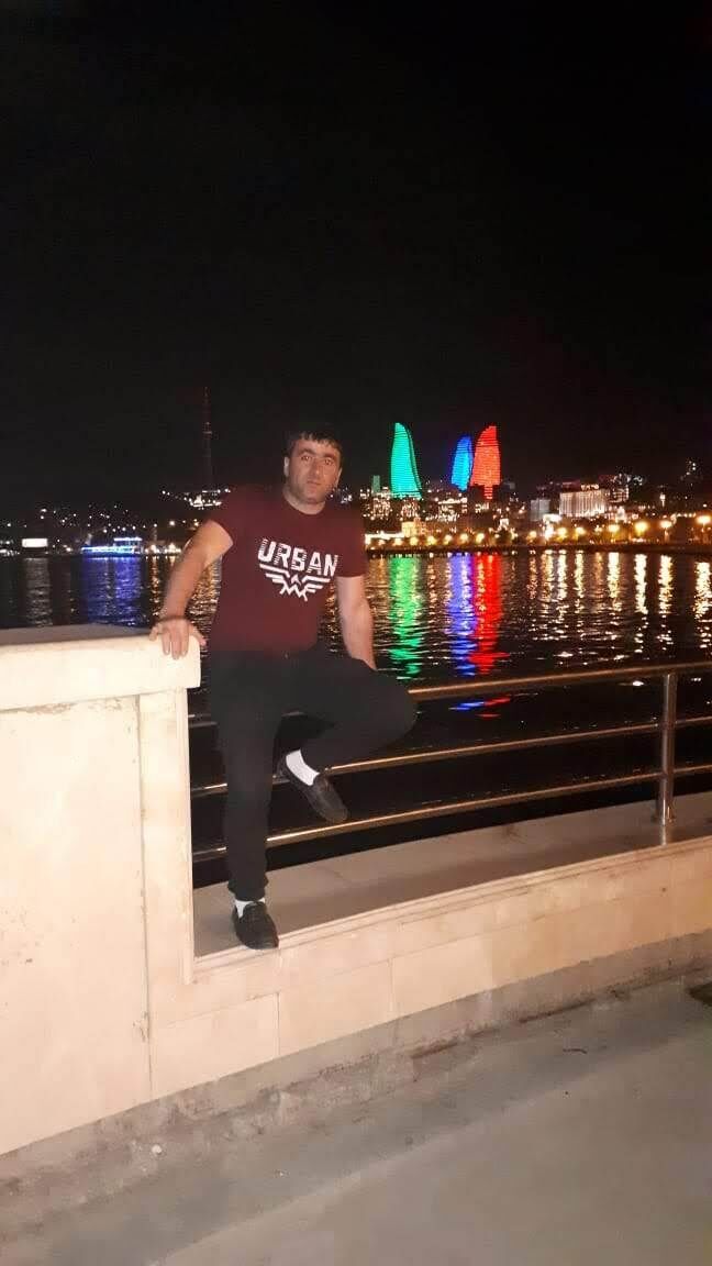  51385852  Ilkin, 41 ,    