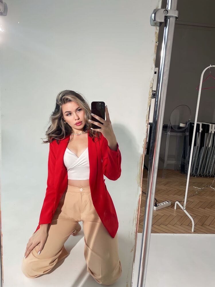  39405812  Nastya, 27 ,    