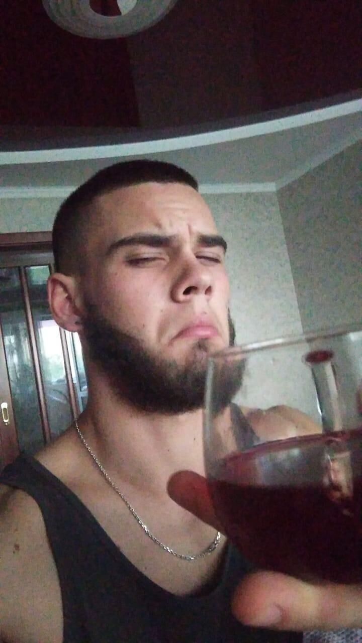  43683282  , 19 ,    