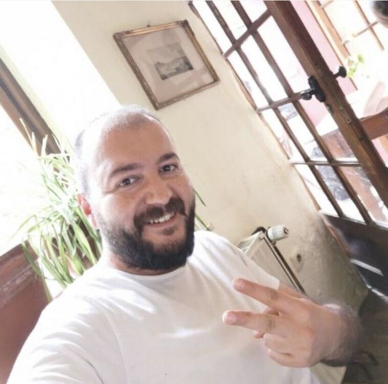  48663332  , 41 ,    
