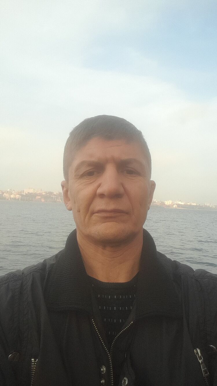  54698682  Roman, 45 ,    