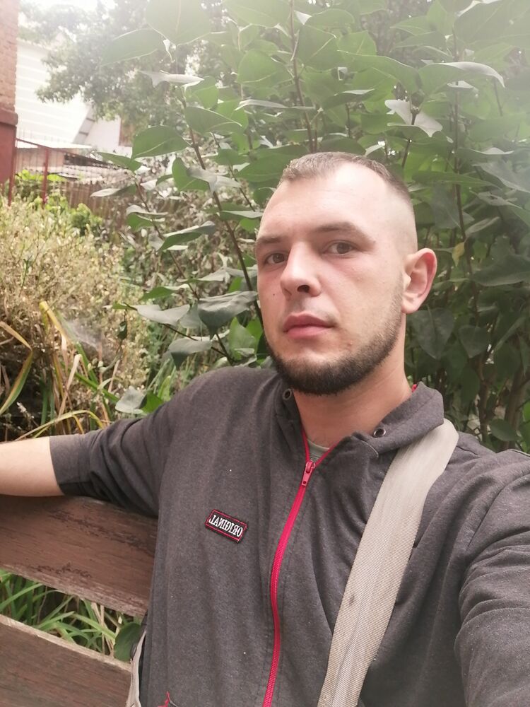   ,   Maks, 29 ,   