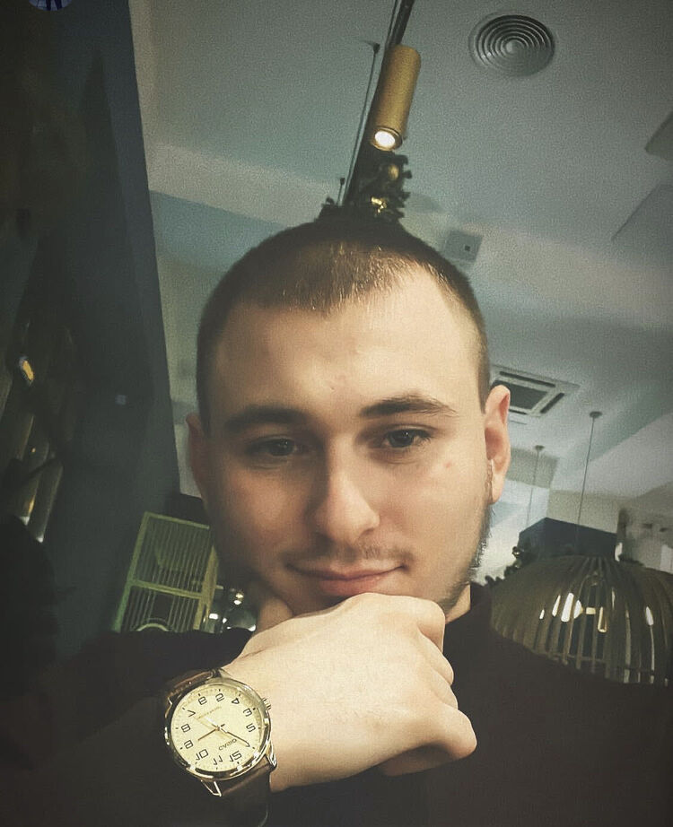  45814972  , 24 ,    