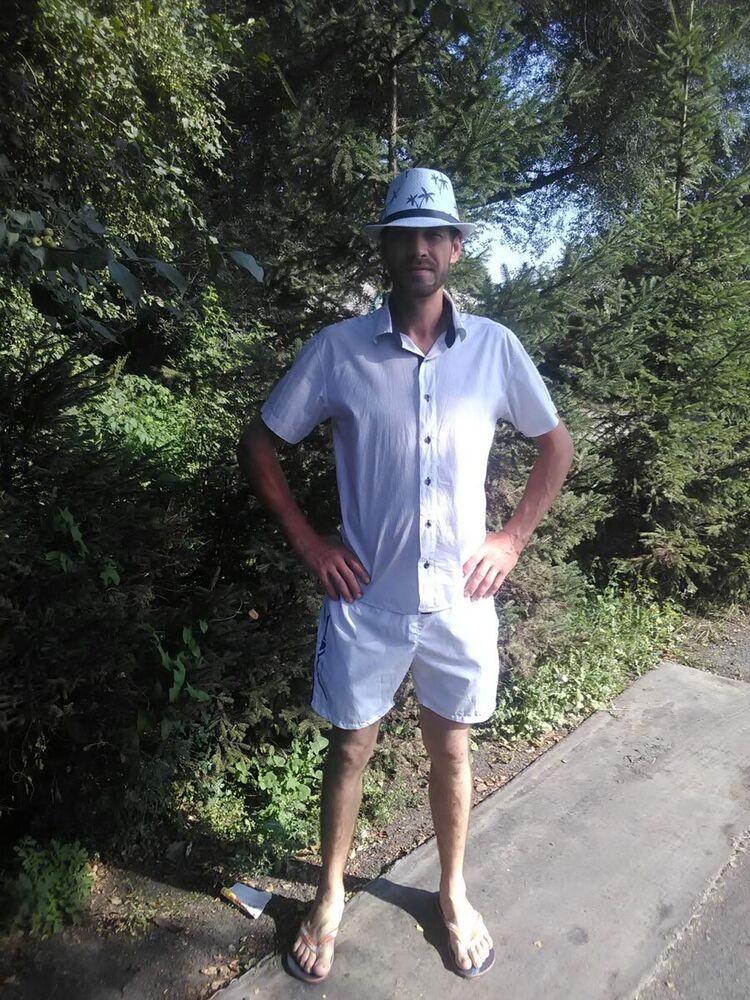  -,   Nik, 39 ,   