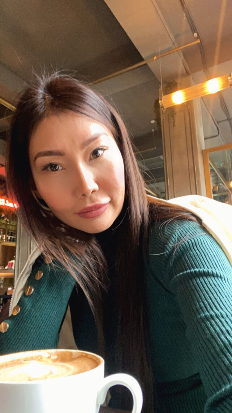  ,   Raushan, 42 ,   c 