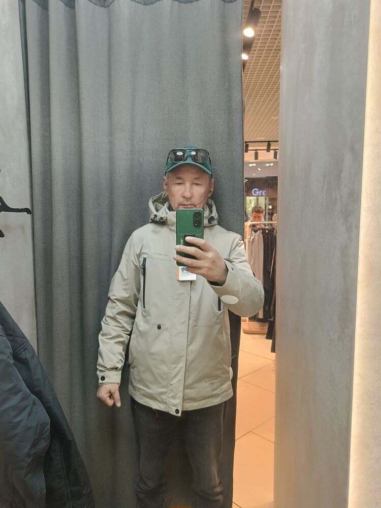  44687772  , 53 ,    