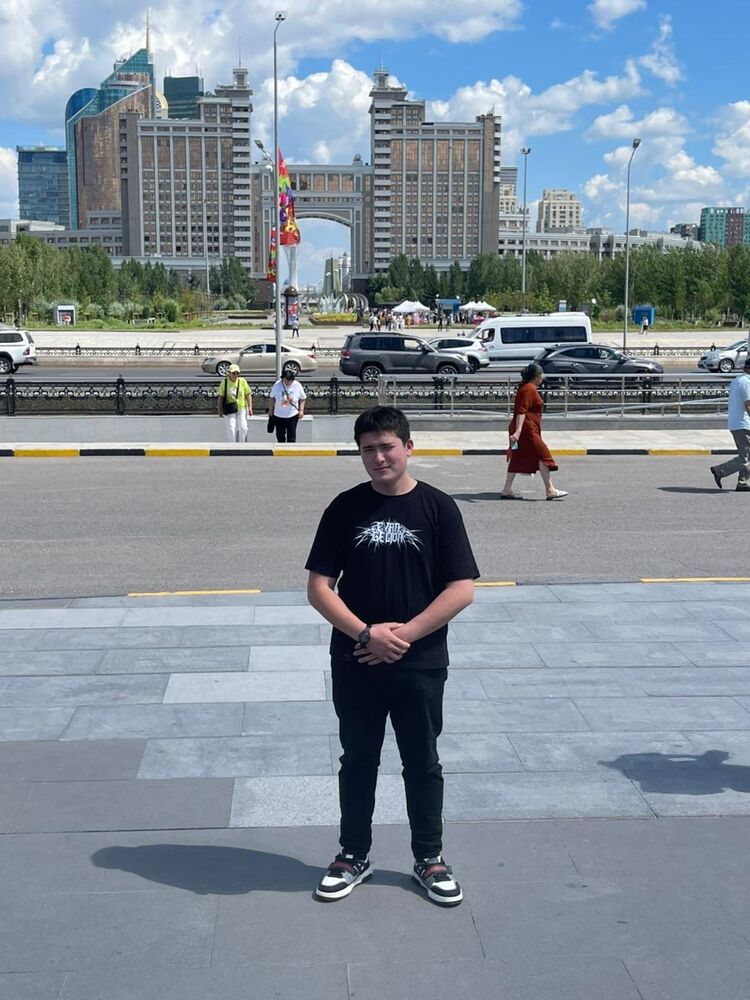  53709852  , 19 ,    -