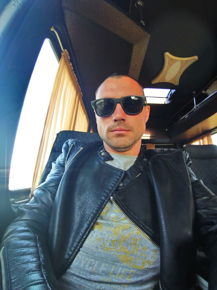 ,   Maxim, 36 ,   ,   , c 