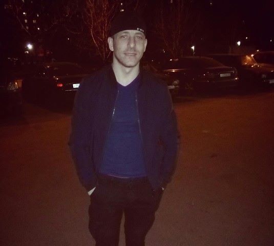  18493232  ANDRII, 29 ,    