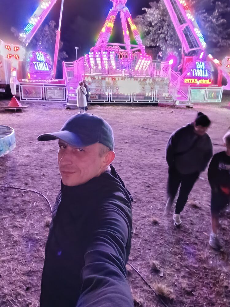  53546352  Serhii, 38 ,    Kolin