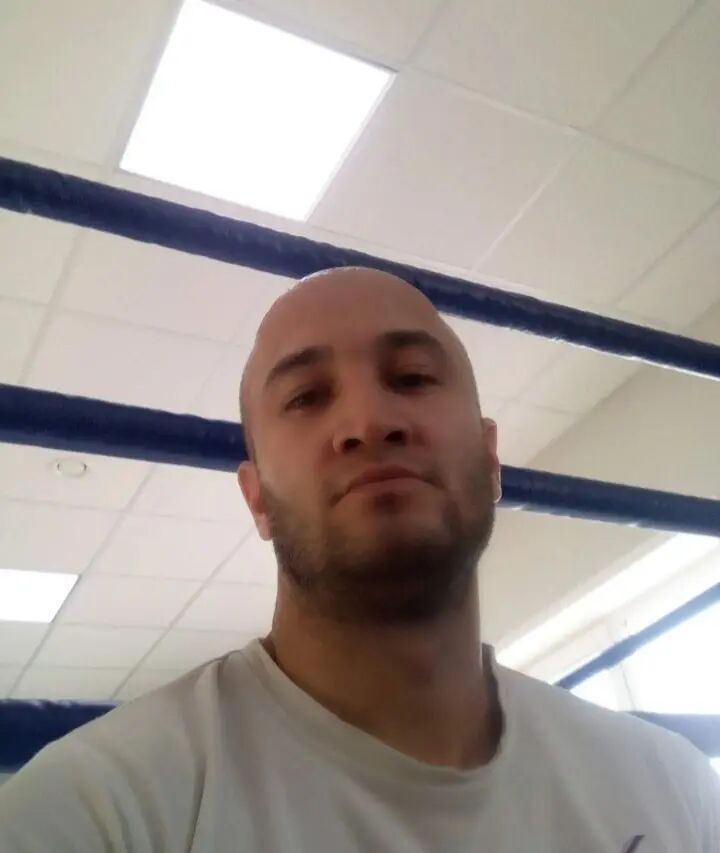 48983982  , 38 ,    