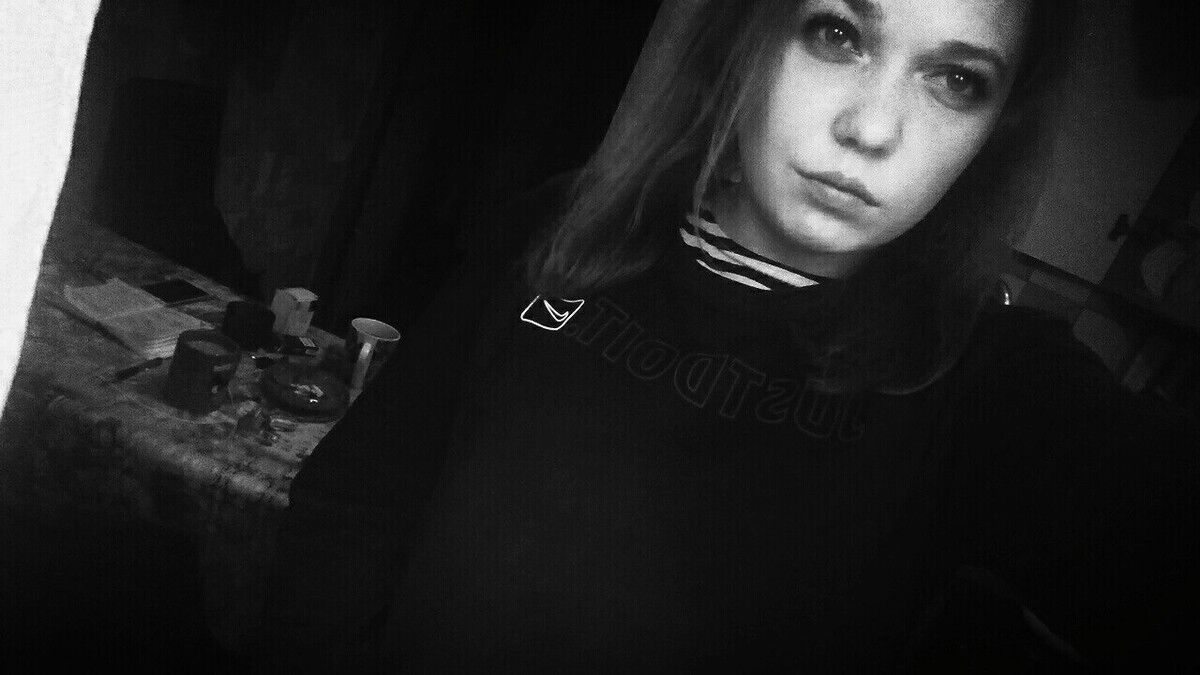  9727372  YULIA, 26 ,    
