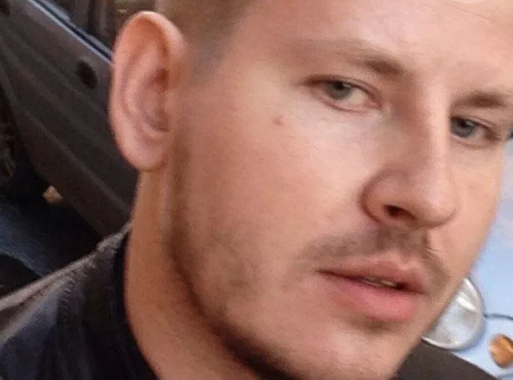  26703312  Nikolai, 36 ,    