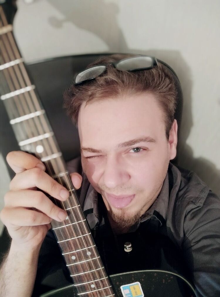  ,   Vlad, 32 ,   ,   , c , 