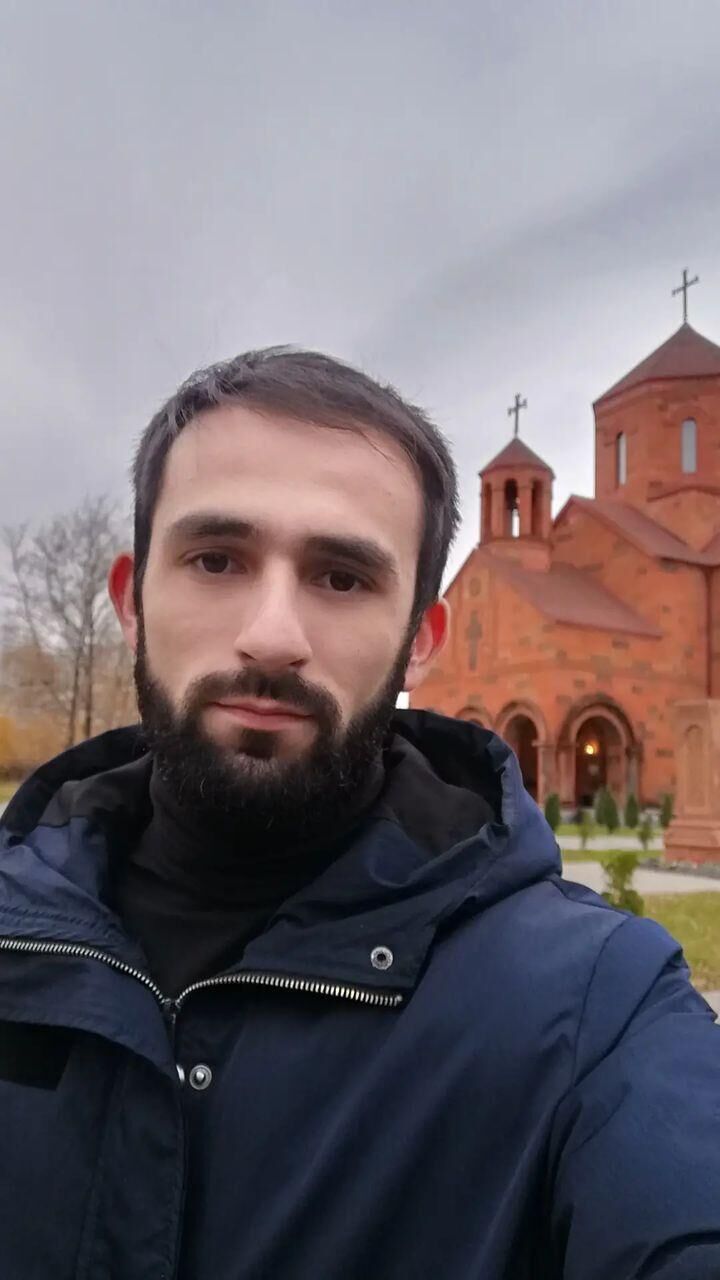  ,   Artur, 29 ,   ,   