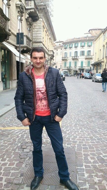  5871022  Andrei, 43 ,    