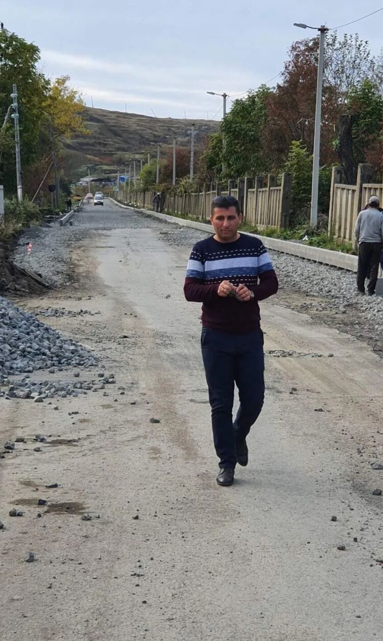  54134702  Hor, 39 ,    -