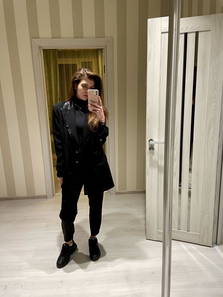  ,   Yelena, 26 ,   ,   , c 