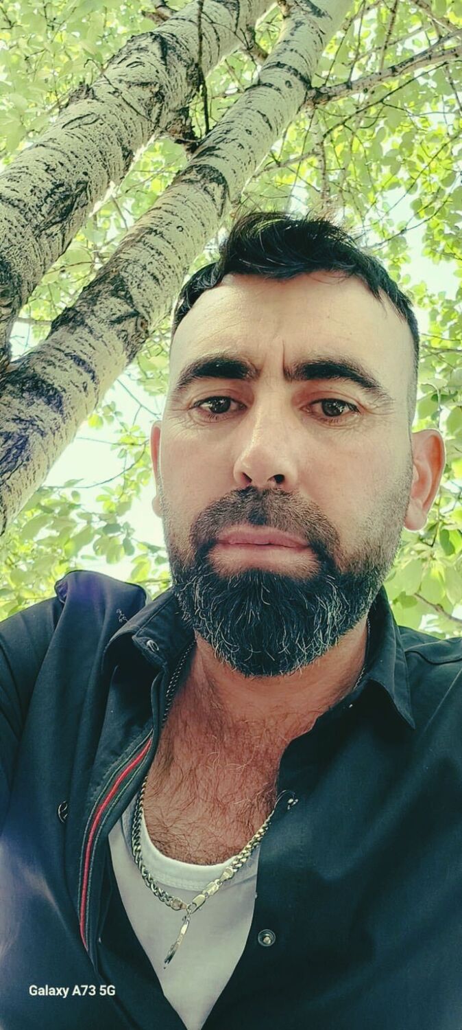  51558402  Azat, 38 ,    