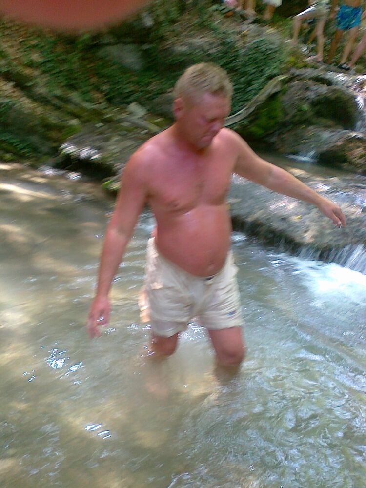  37708592  Igor, 63 ,    