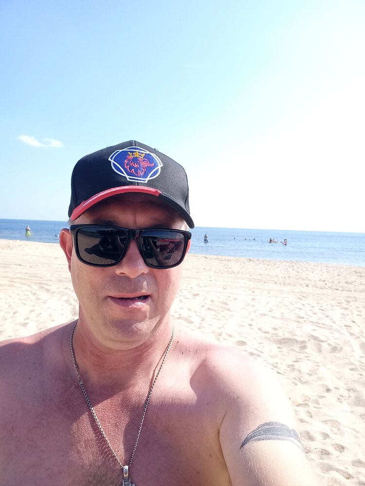  29897012  Evgeny, 47 ,    