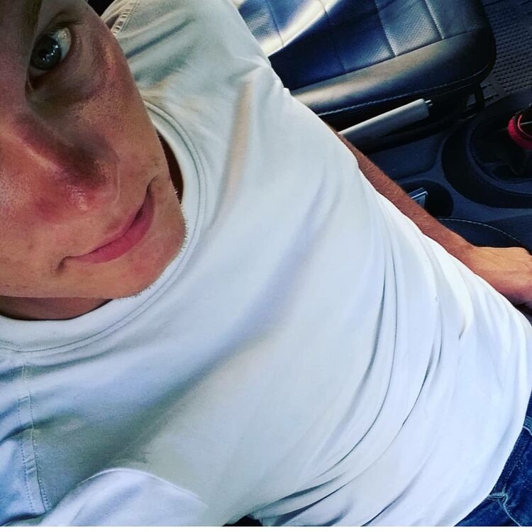  24393042  , 27 ,    