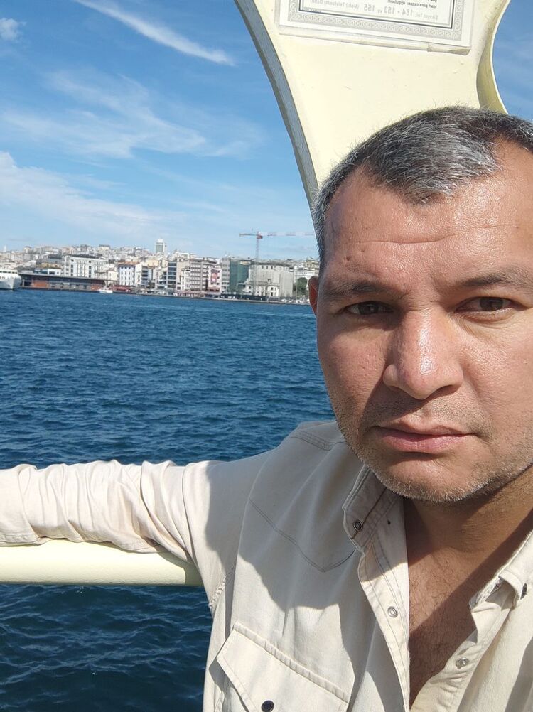  49850272  , 37 ,    