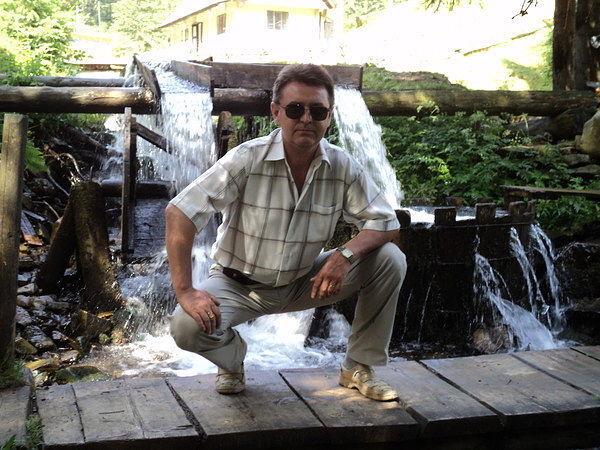  ,   Laci, 60 ,   ,   