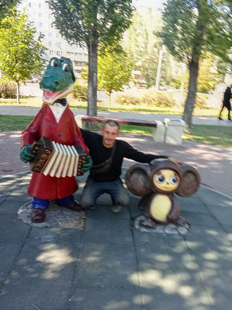  53595202  Pavel, 47 ,    