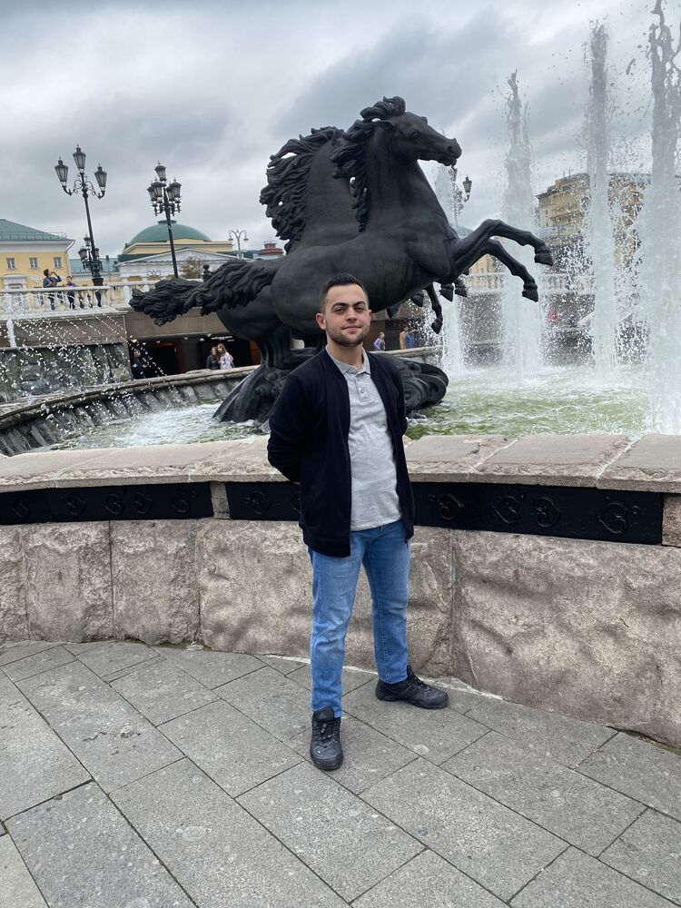  38194352  Bilal, 28 ,    Dunkirk