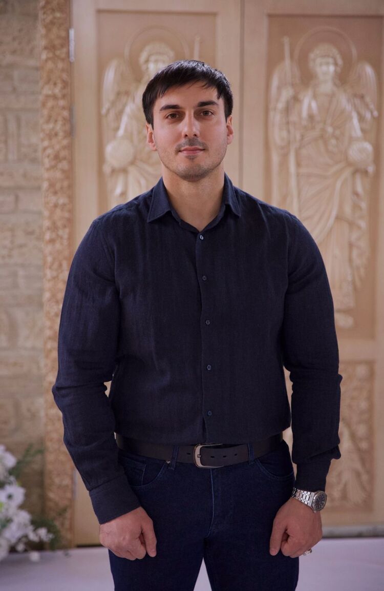  49941202  MihaLeo, 32 ,    