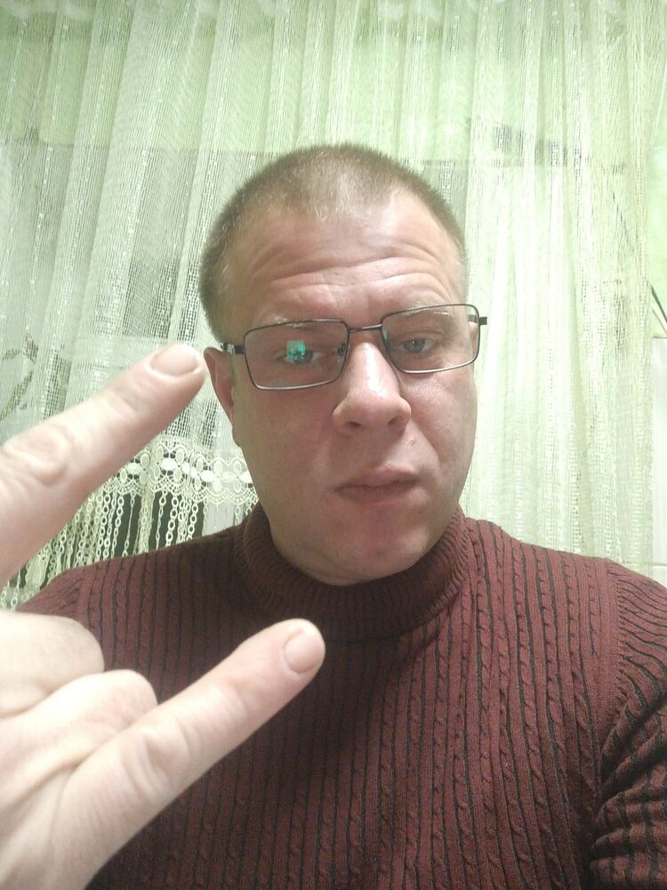 ,   Maxim, 42 ,   ,   , c , 